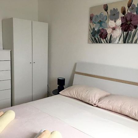 Holiday House Emc Умаг Екстериор снимка