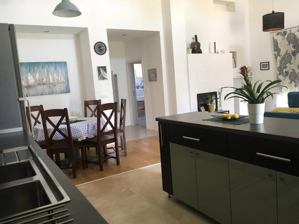 Holiday House Emc Умаг Екстериор снимка