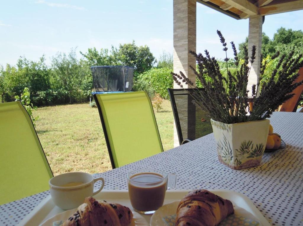 Holiday House Emc Умаг Екстериор снимка