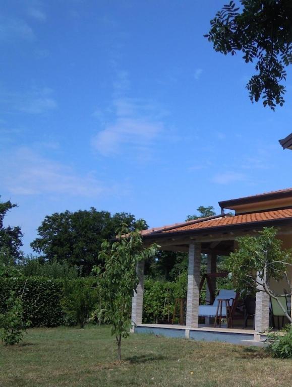 Holiday House Emc Умаг Екстериор снимка
